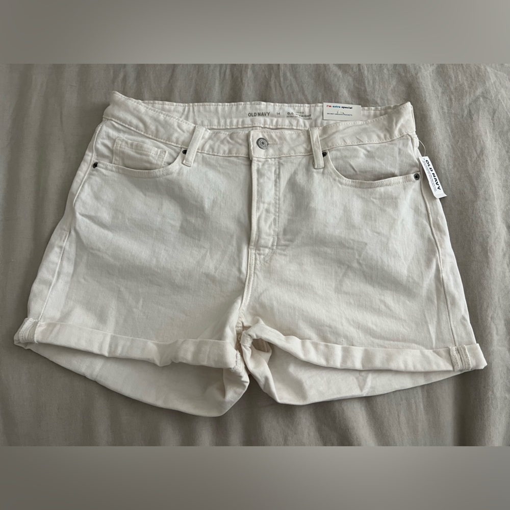 NWT Old Navy Size 14 High Rise OG Straight Shorts